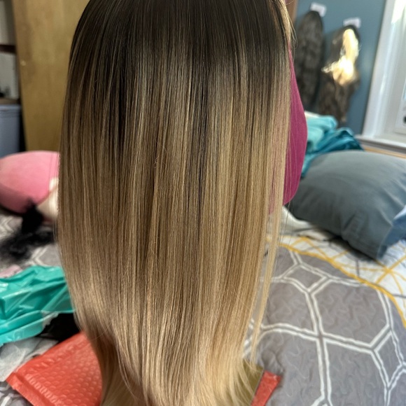 Chelsey Smith Cosmetics Amber Taupe Blonde - Picture 7 of 11